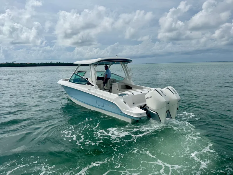 Slide: The Image of Boston Whaler 280 VANTAGE 2024 - 7