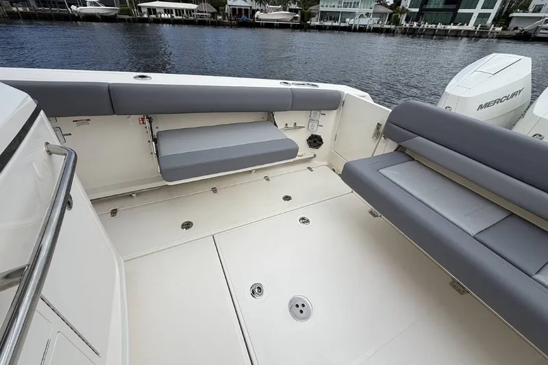 Slide: The Image of Boston Whaler 380 Outrage 2027 - 20