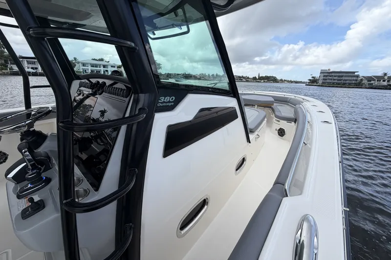 Slide: The Image of Boston Whaler 380 Outrage 2027 - 32
