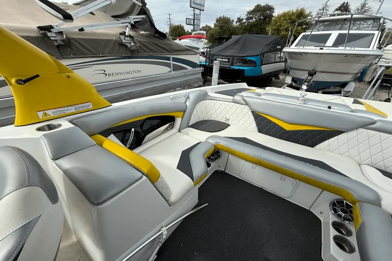 Slide: The Image of Tige RZ4 2012 - 14