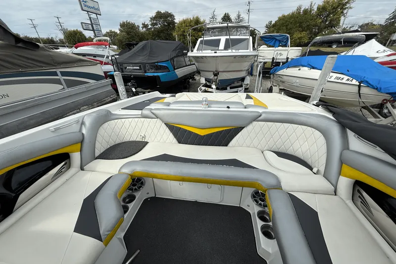 Slide: The Image of Tige RZ4 2012 - 15