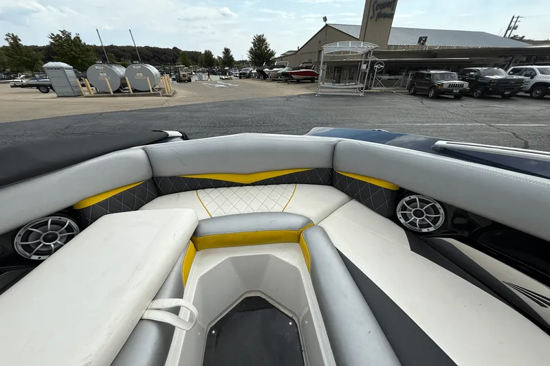 Slide: The Image of Tige RZ4 2012 - 36