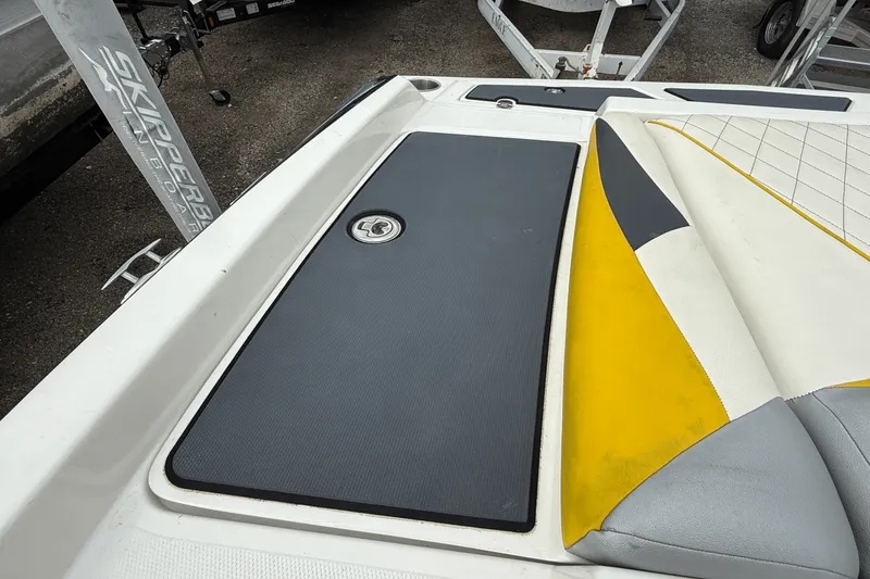 Slide: The Image of Tige RZ4 2012 - 39