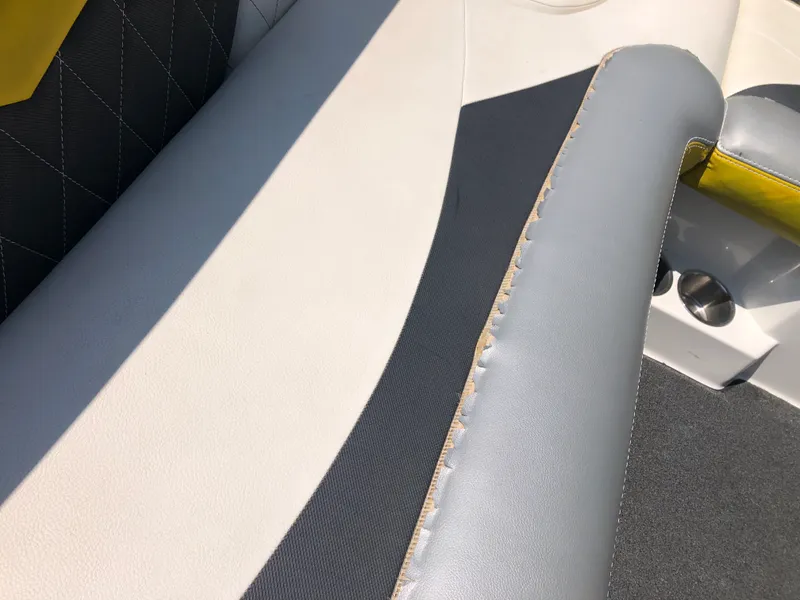 Slide: The Image of Tige RZ4 2012 - 58