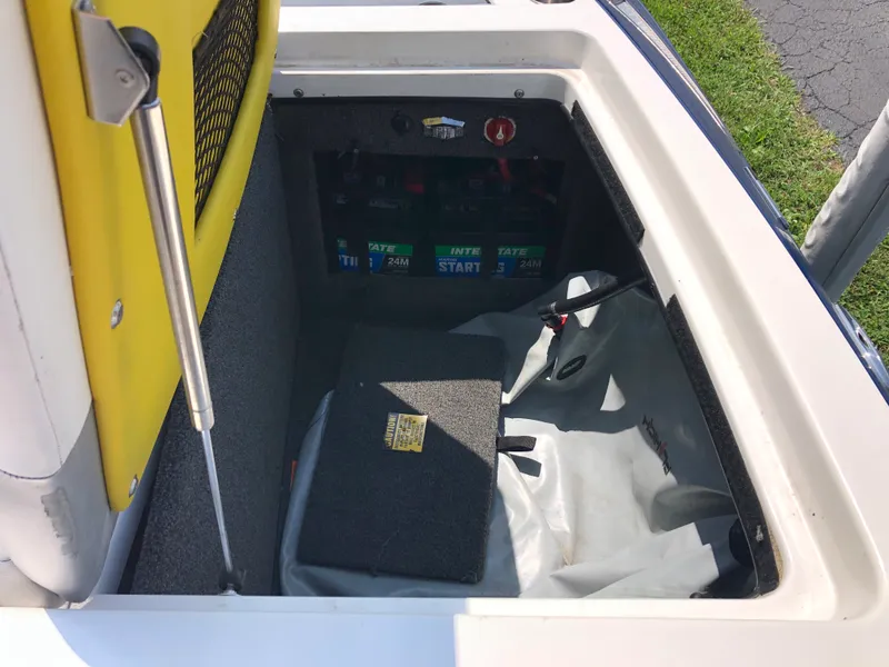 Slide: The Image of Tige RZ4 2012 - 64