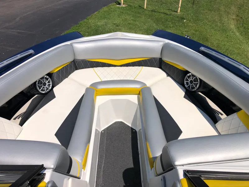 Slide: The Image of Tige RZ4 2012 - 65