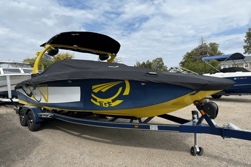 Slide: The Image of Tige RZ4 2012 - 7