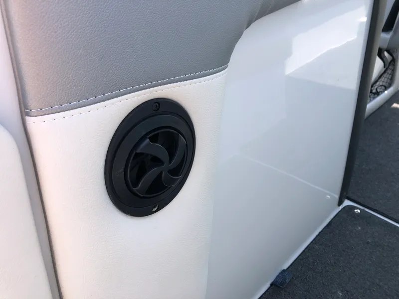 Slide: The Image of Tige RZ4 2012 - 70