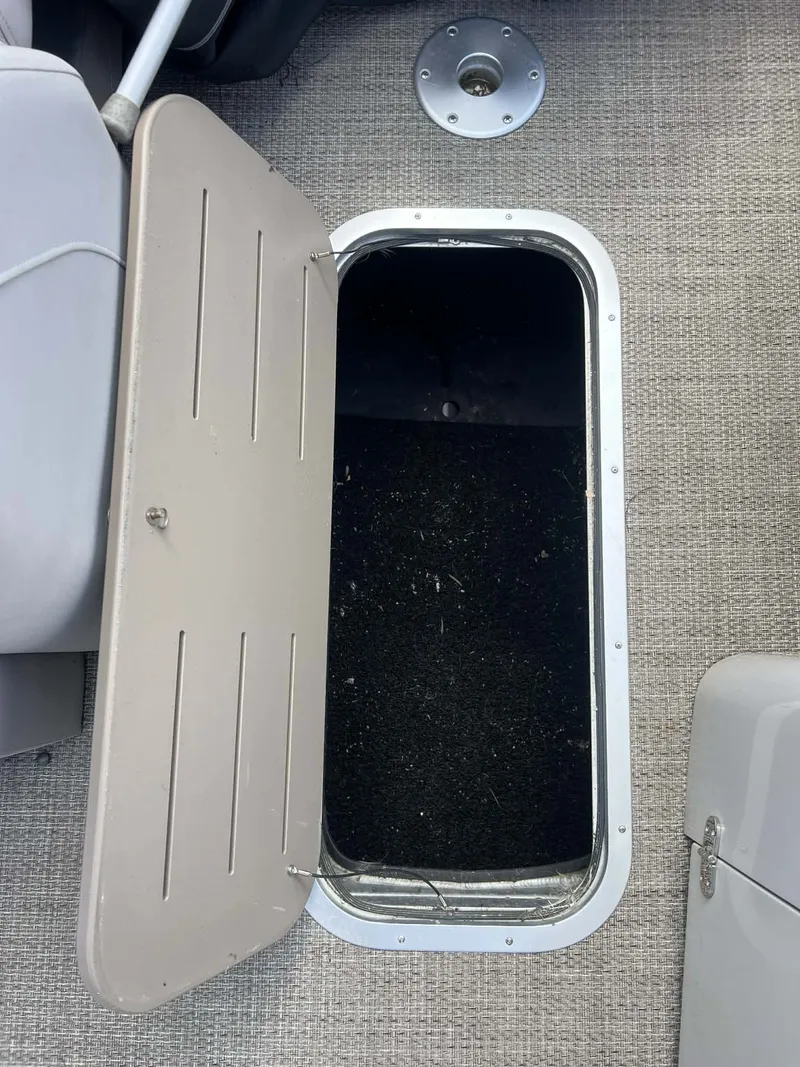 Slide: The Image of Bennington QX 2018 - 21