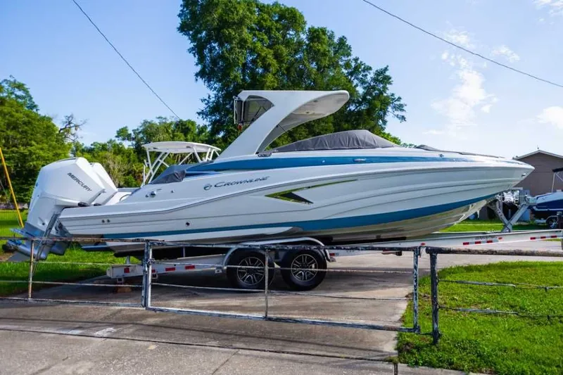 Slide: The Image of Crownline Boats Eclipse E305 XS 2023 - 2