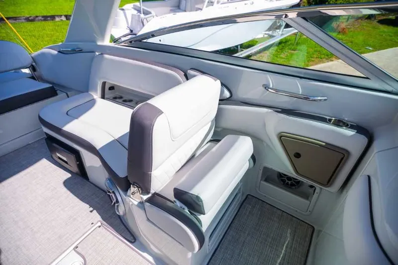 Slide: The Image of Crownline Boats Eclipse E305 XS 2023 - 22