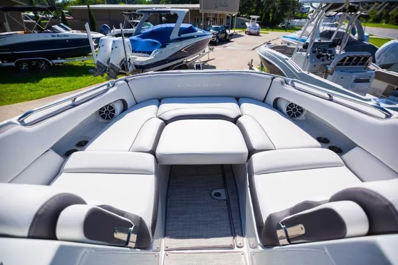 Slide: The Image of Crownline Boats Eclipse E305 XS 2023 - 5