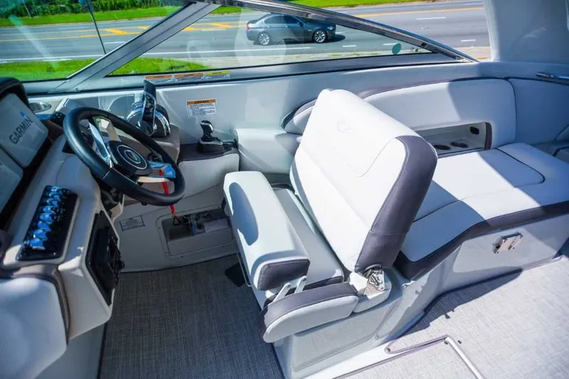 Slide: The Image of Crownline Boats Eclipse E305 XS 2023 - 9