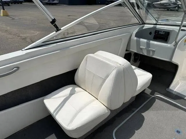 Slide: The Image of Bayliner 195 BR 2012 - 9