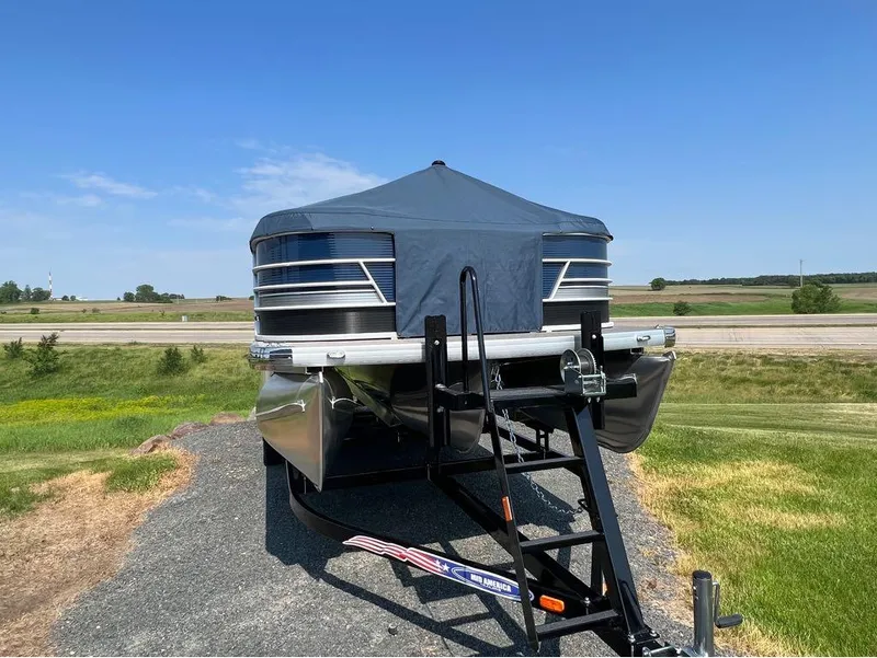 Slide: The Image of Godfrey Sweetwater 2286SB 2023 - 5