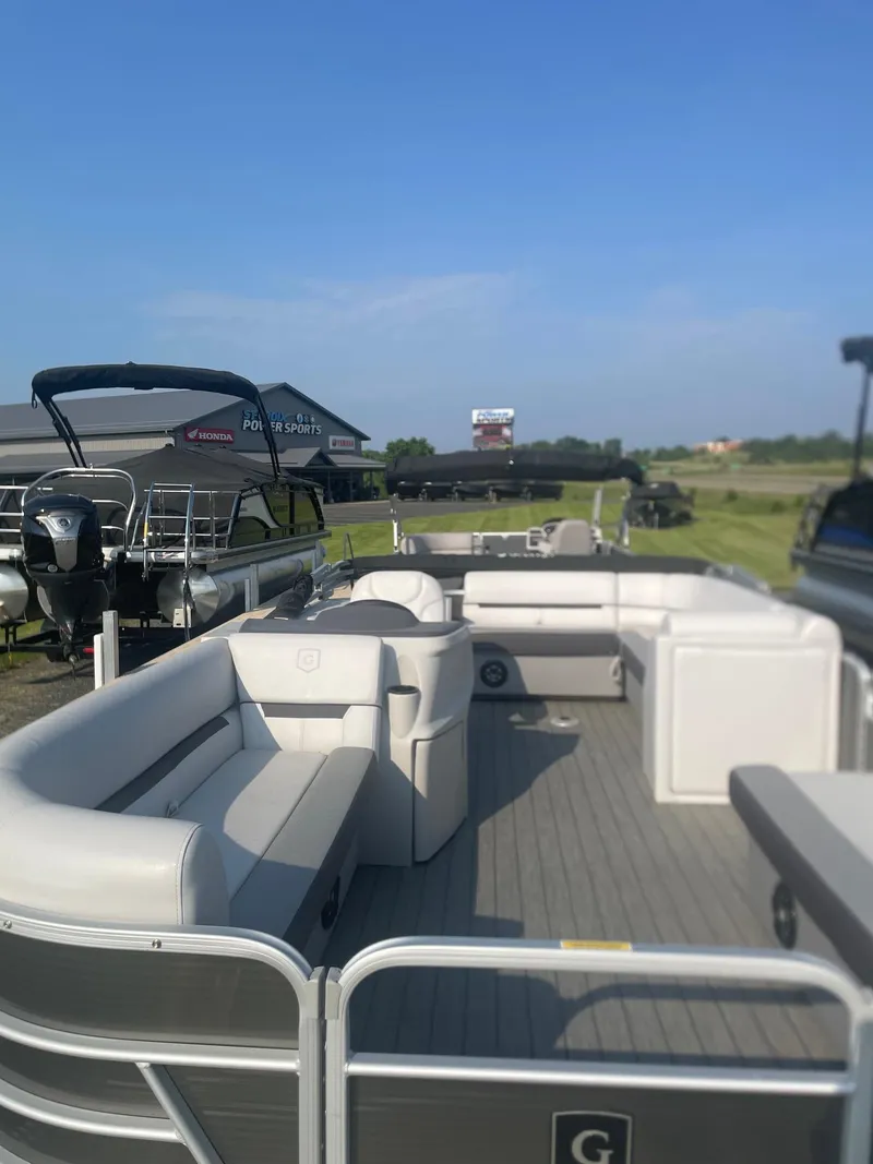 Slide: The Image of Godfrey SW2086C 2023 - 3