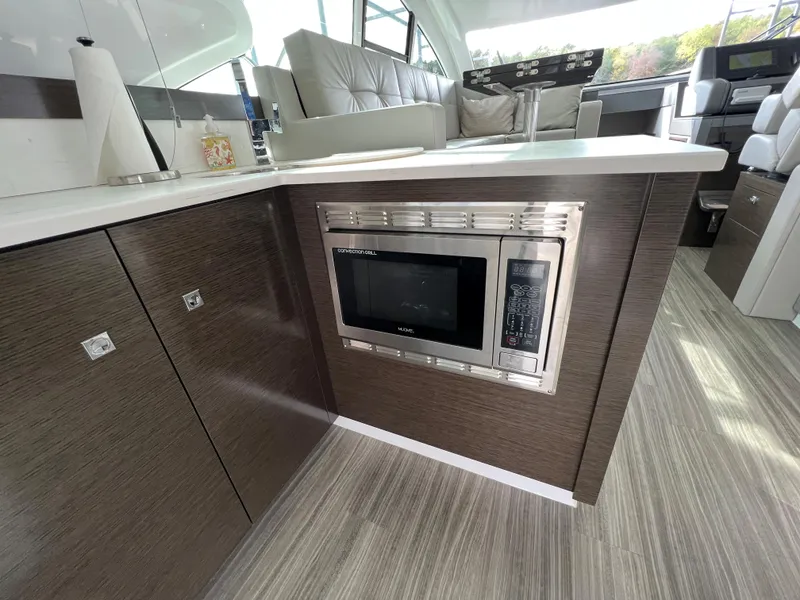 Slide: The Image of Cruisers Yachts 46 Cantius 2020 - 52