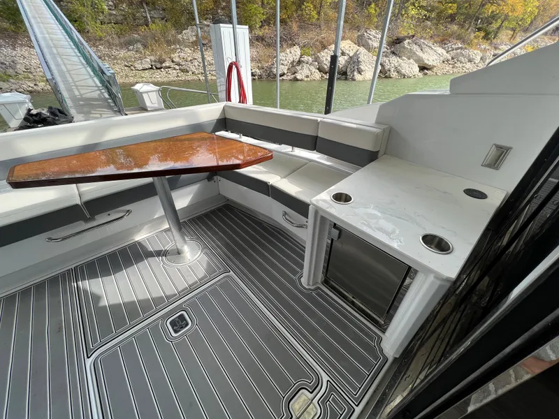 Slide: The Image of Cruisers Yachts 46 Cantius 2020 - 54