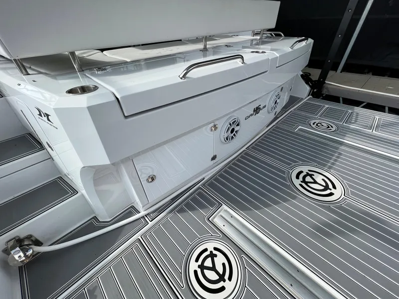 Slide: The Image of Cruisers Yachts 46 Cantius 2020 - 59