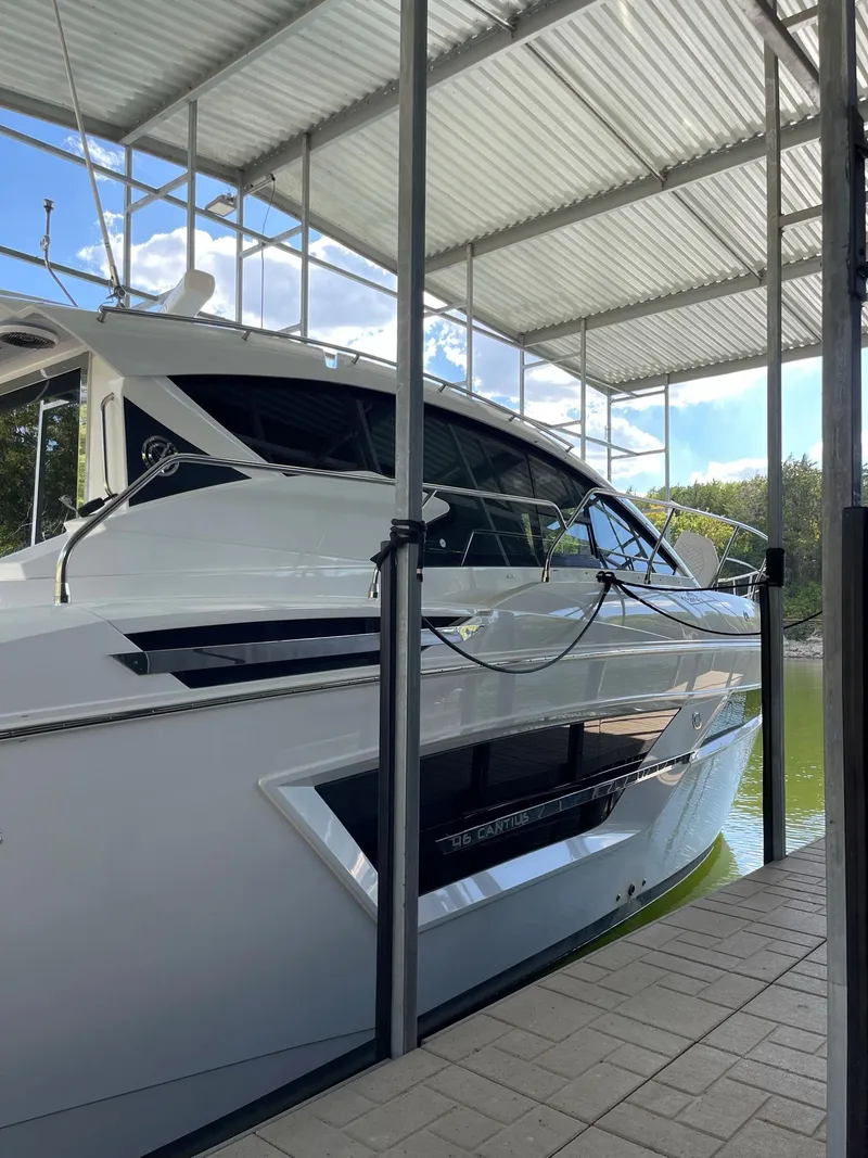 Slide: The Image of Cruisers Yachts 46 Cantius 2020 - 69