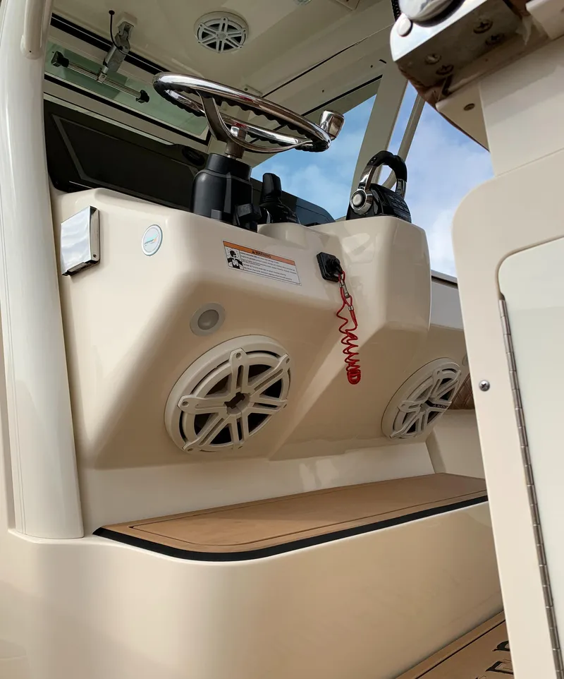 Slide: The Image of Scout 350 LXF 2018 - 51