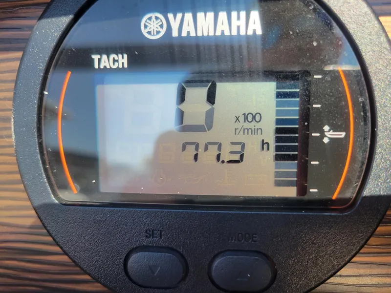 Slide: The Image of Four Winns HD 220 OB 2020 - 14