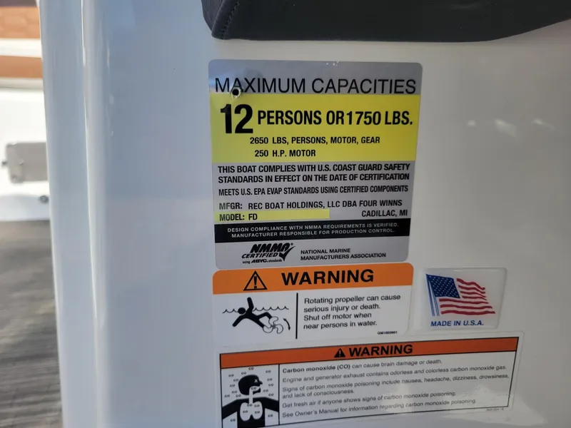 Slide: The Image of Four Winns HD 220 OB 2020 - 17