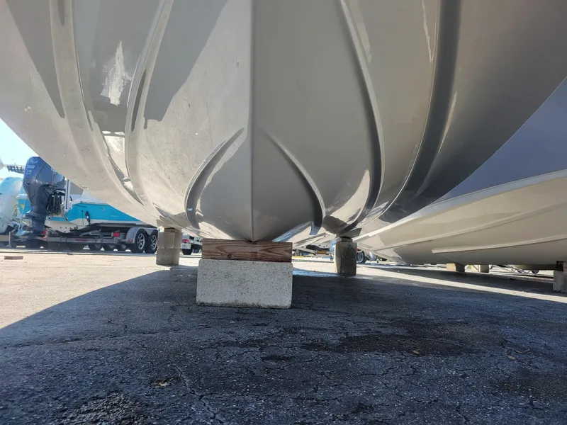 Slide: The Image of Four Winns HD 220 OB 2020 - 5