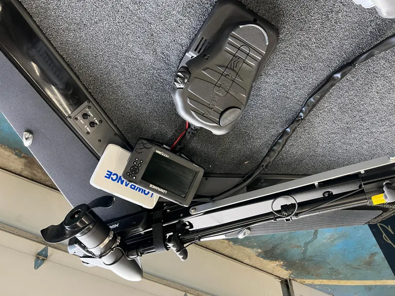 Slide: The Image of 2023 Vexus AVX181 boat with Lowrance fish finder and trolling motor. - 11