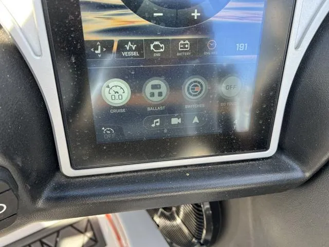 Slide: The Image of Tigé 23ZX 2021 - 16