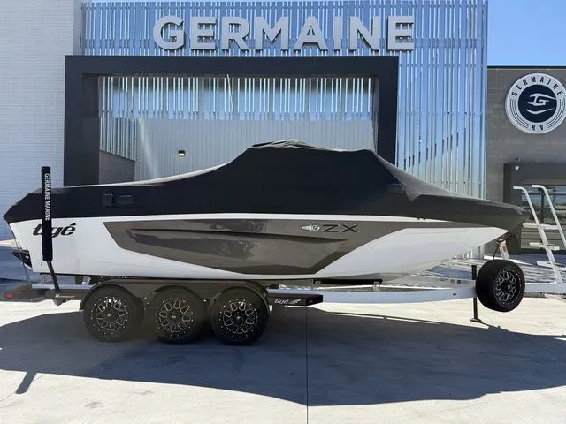 Slide: The Image of Tigé 25ZX 2021 - 14