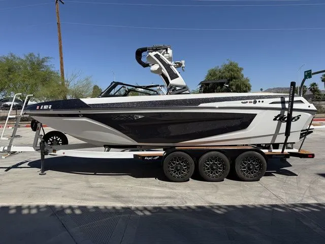 Slide: The Image of Tigé 25ZX 2021 - 5