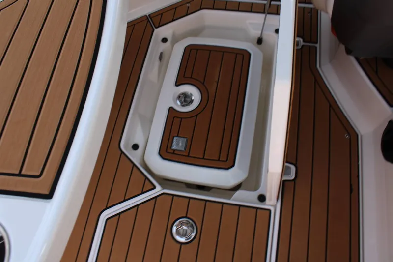 Slide: The Image of Nautique G23 2022 - 20