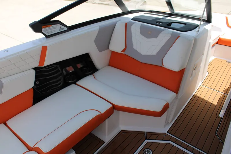 Slide: The Image of Nautique G23 2022 - 13