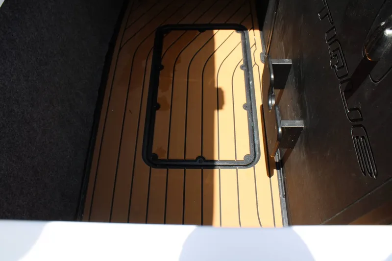 Slide: The Image of Nautique G23 2022 - 23