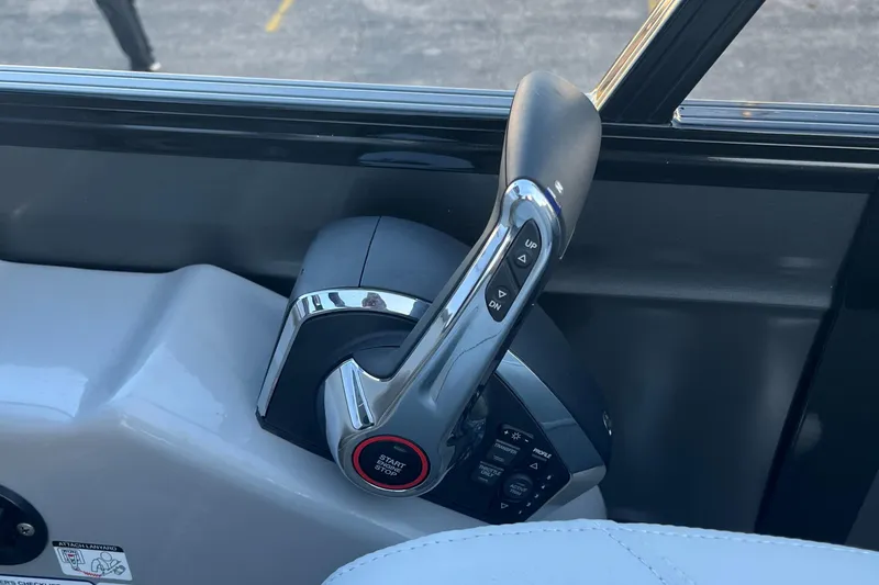 Slide: The Image of 2023 Regency 250 LE3 boat throttle control lever. - 9
