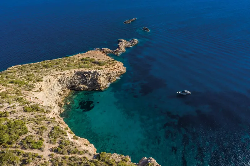 Slide: The Image of Riva 66' Ribelle 2025 - 32