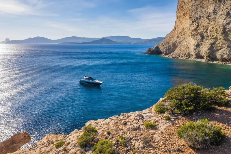 Slide: The Image of Riva 66' Ribelle 2025 - 4