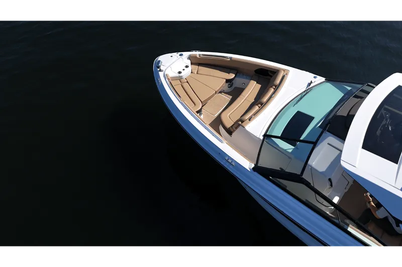 Slide: The Image of Sea Ray 400 SLX OUTBOARD 2025 - 7