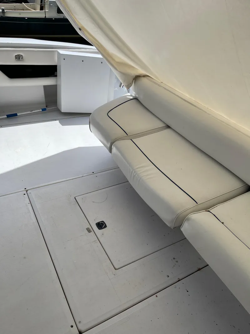 Slide: The Image of 50 Sea Ray Sundancer - 14