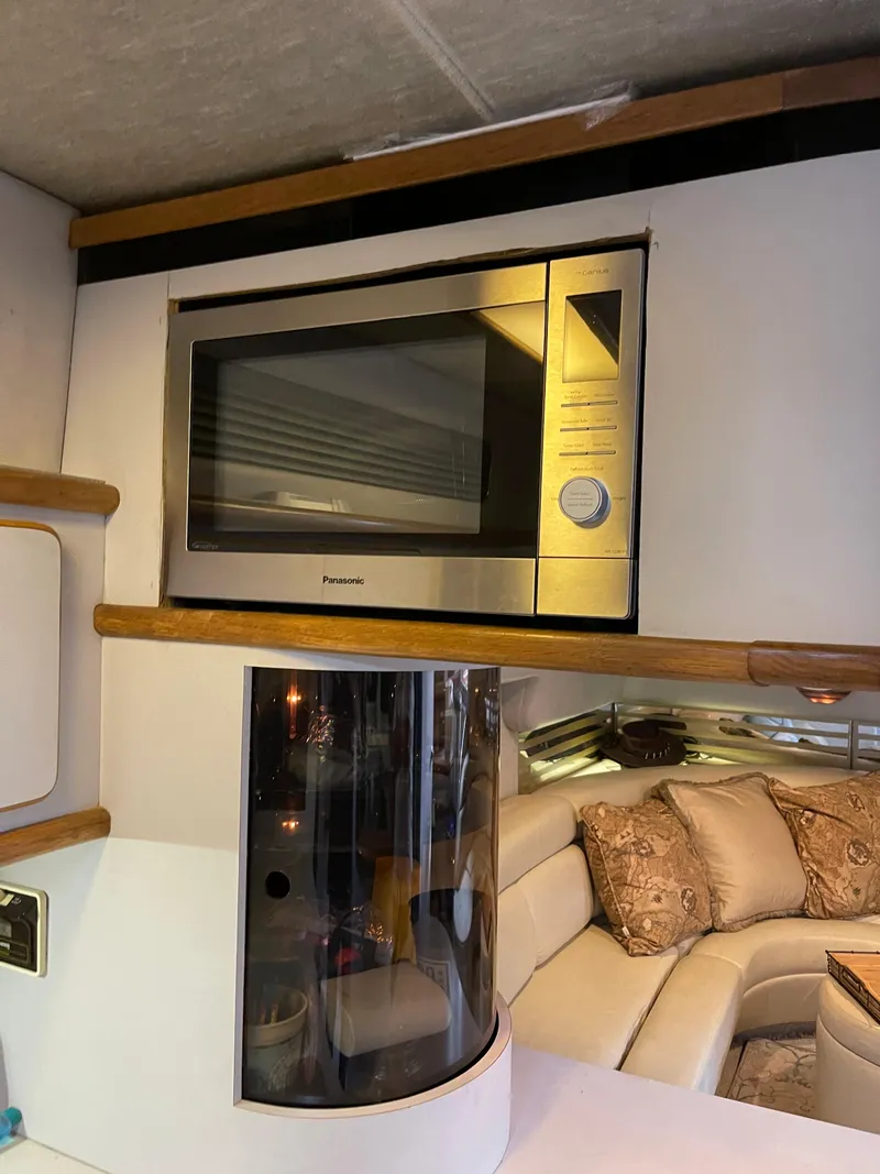 Slide: The Image of 50 Sea Ray Sundancer - 30