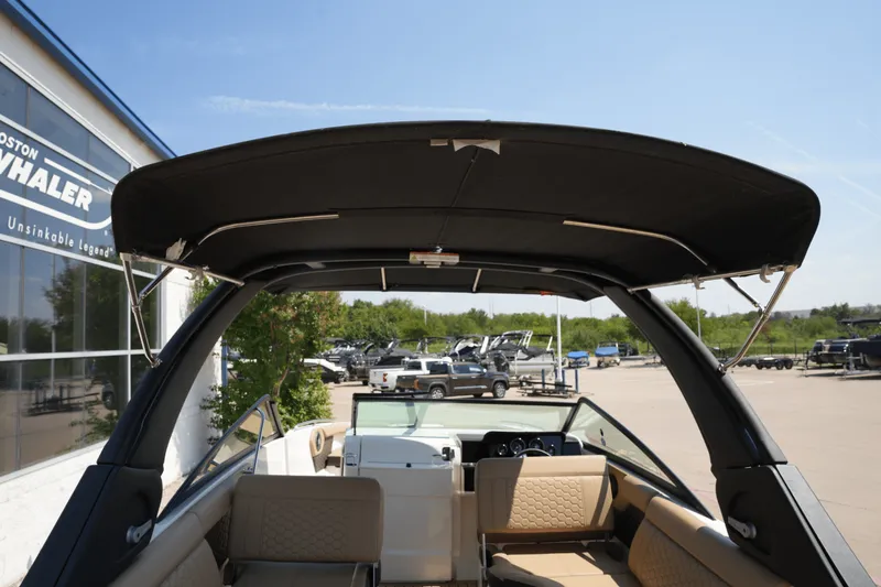 Slide: The Image of Sea Ray SDX 250 2022 - 4