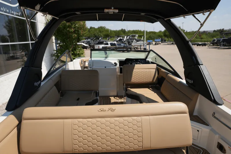 Slide: The Image of Sea Ray SDX 250 2022 - 5