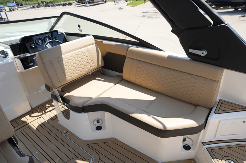 Slide: The Image of Sea Ray SDX 250 2022 - 8