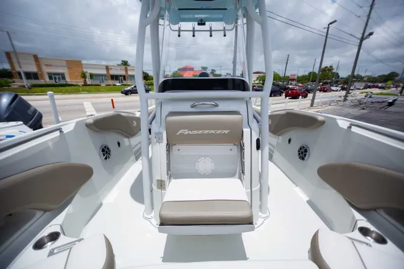 Slide: The Image of Finseeker 230 FinSeeker 2023 - 10