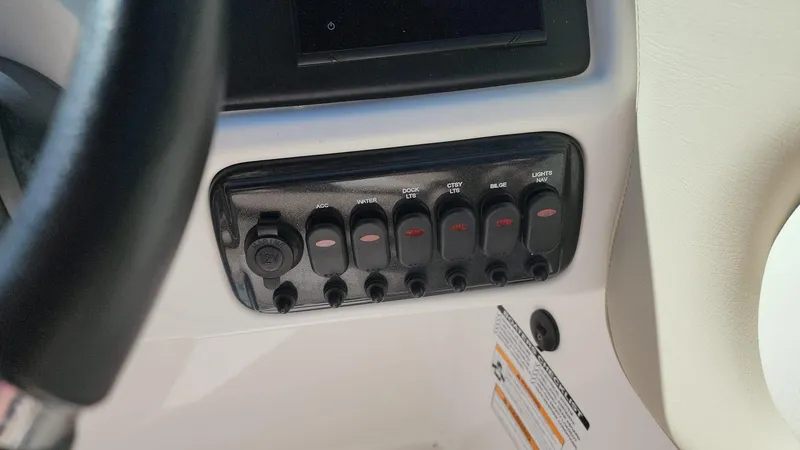 Slide: The Image of NauticStar 243DC Sport Deck 2017 - 62