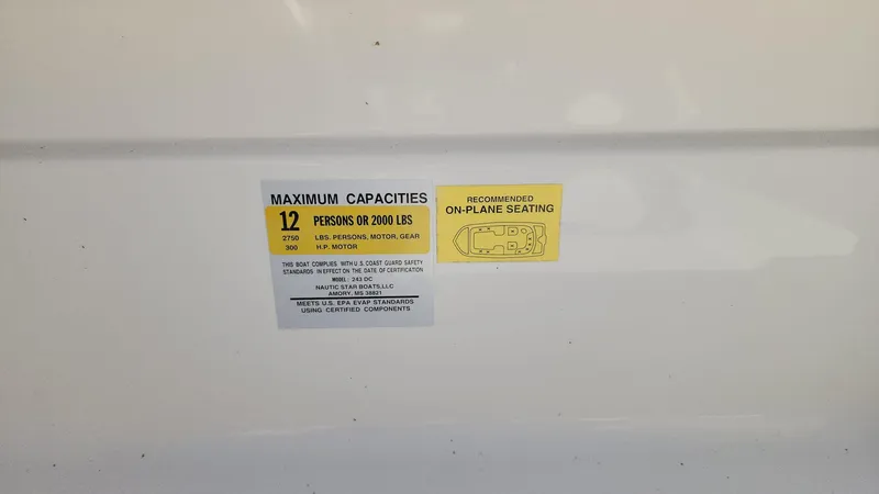 Slide: The Image of NauticStar 243DC Sport Deck 2017 - 65