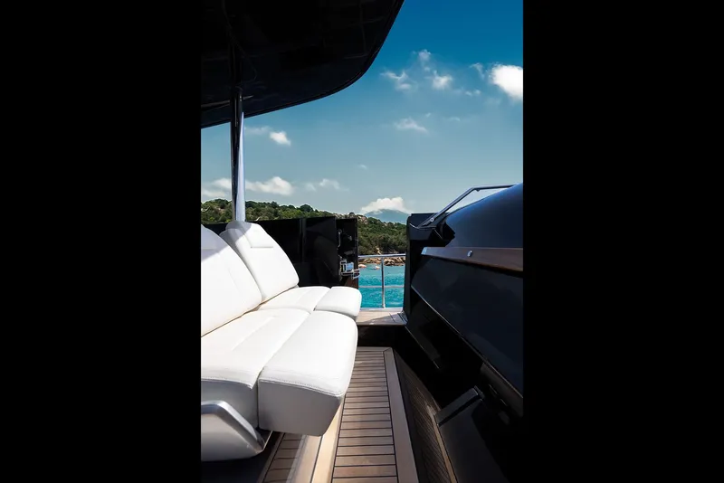 Slide: The Image of Riva 102' Corsaro Super 2028 - 16