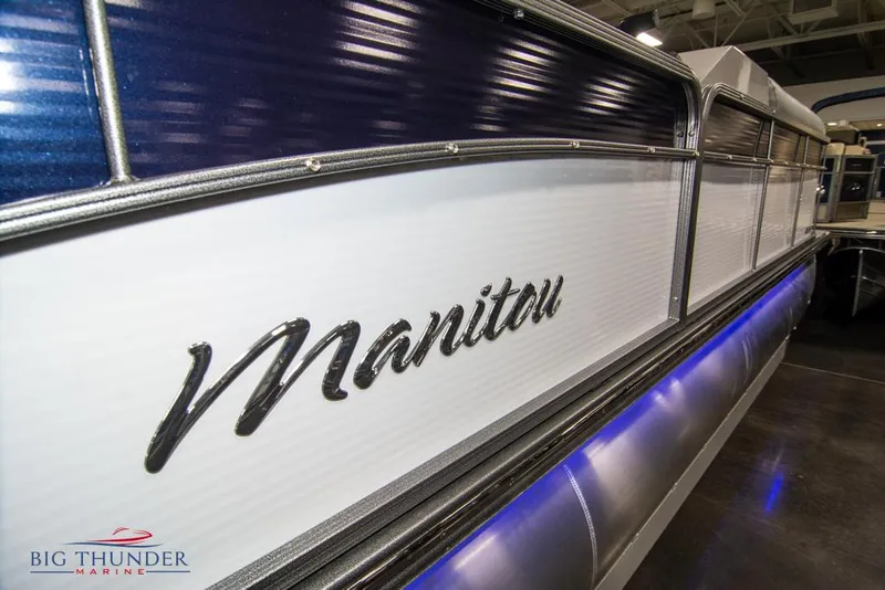 Slide: The Image of 2022 Manitou 25 Oasis SR SHP pontoon boat at Big Thunder Marine. - 7