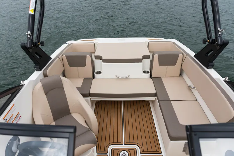 Slide: The Image of Bayliner VR4 OB 2023 - 51